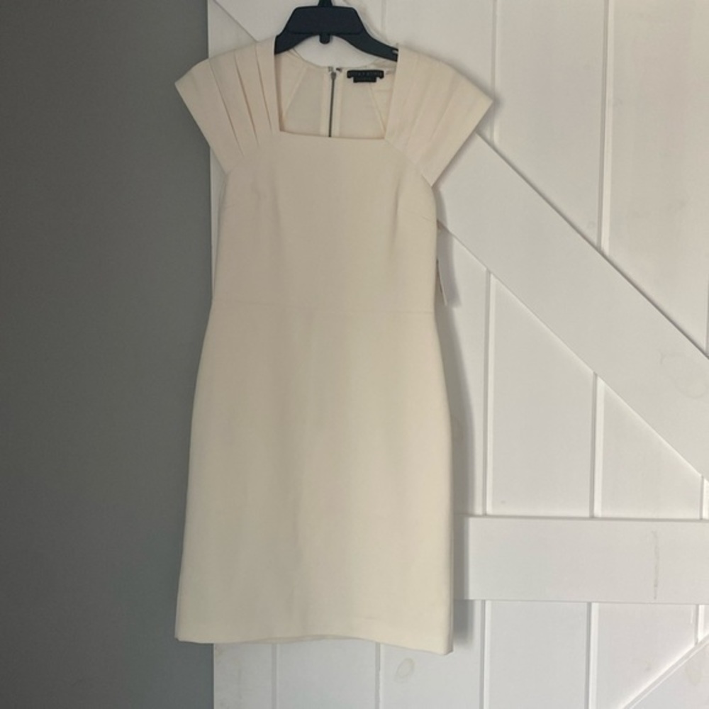 Alice + Olivia Kiro Pleated Midi Dress Ivory , size 6, $495